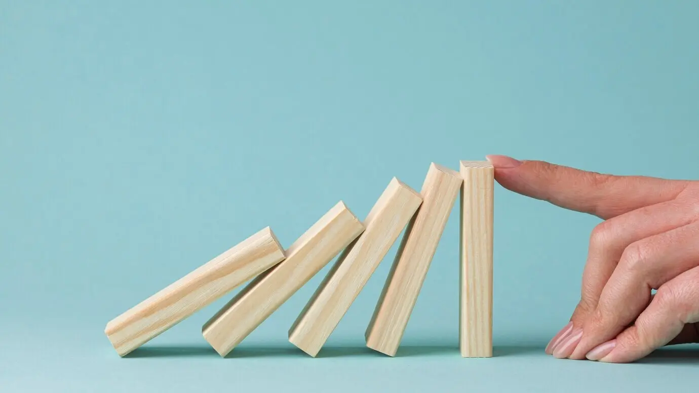 Représentation abstraite de la crise financière, vue de face